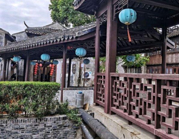 为什么接吻时不会觉得对方口水恶心？